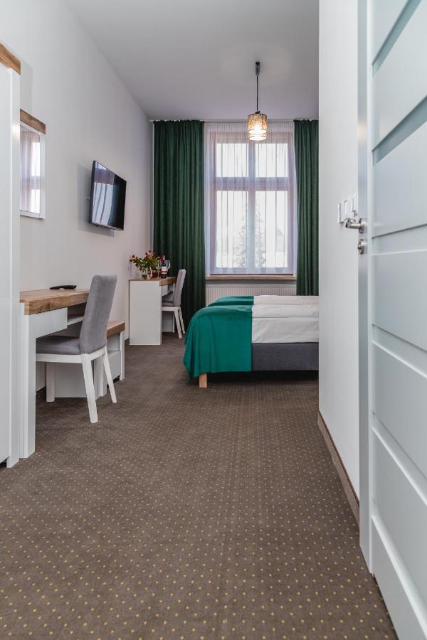 The Old Townhouse Aparthotel Krosno Buitenkant foto