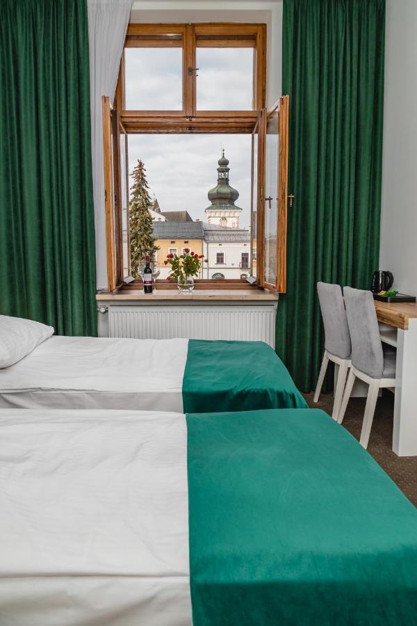 The Old Townhouse Aparthotel Krosno Buitenkant foto