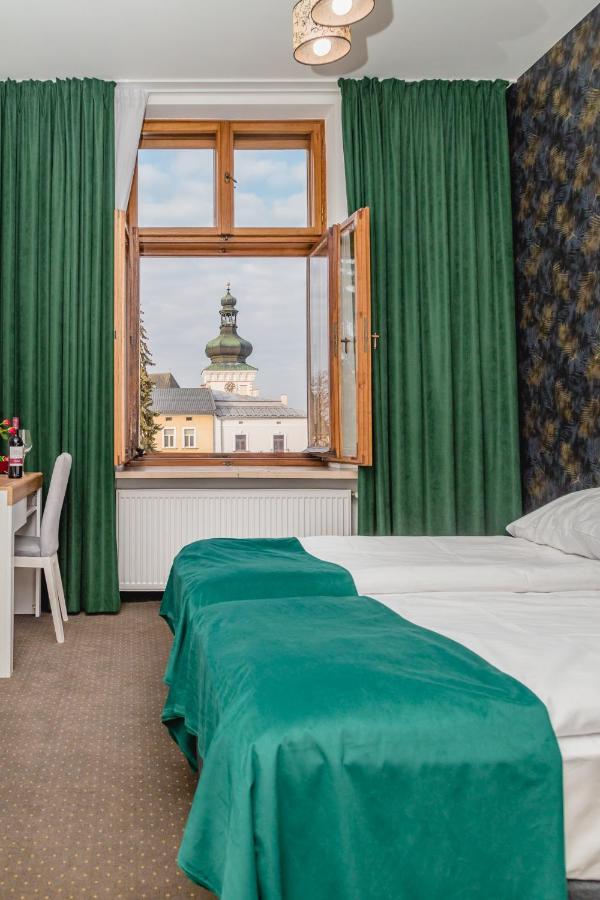 The Old Townhouse Aparthotel Krosno Buitenkant foto