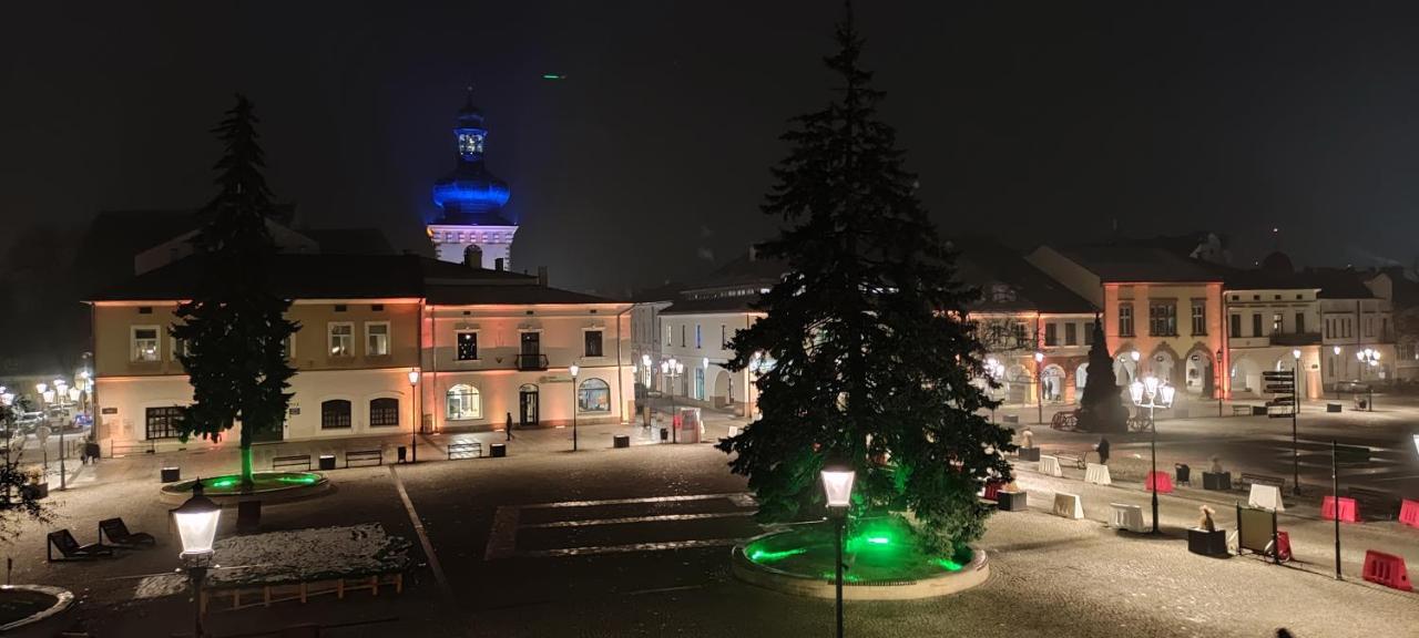 The Old Townhouse Aparthotel Krosno Buitenkant foto