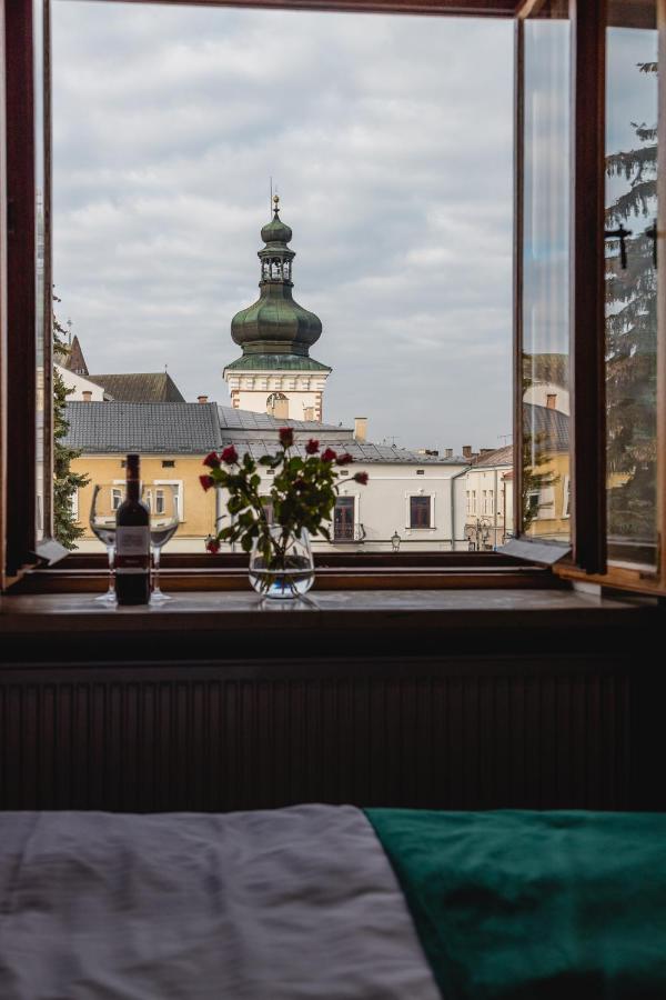 The Old Townhouse Aparthotel Krosno Buitenkant foto