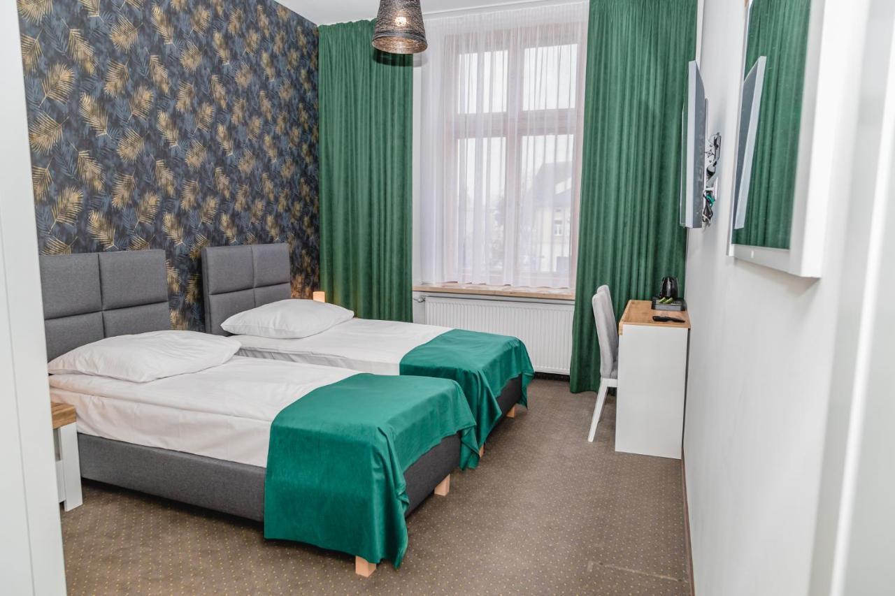 The Old Townhouse Aparthotel Krosno Buitenkant foto